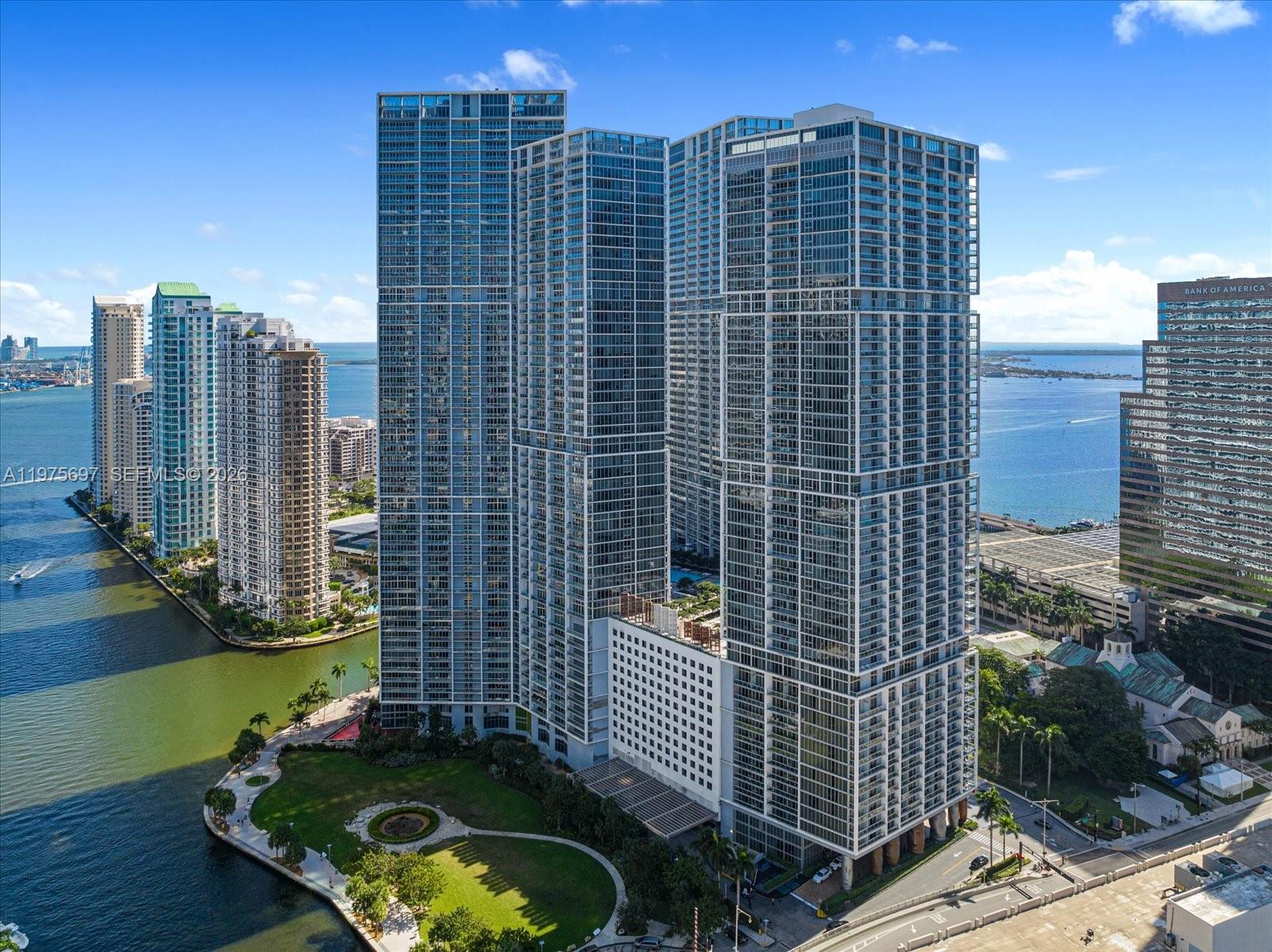 485 Brickell Avenue 1807 Property Photo 20