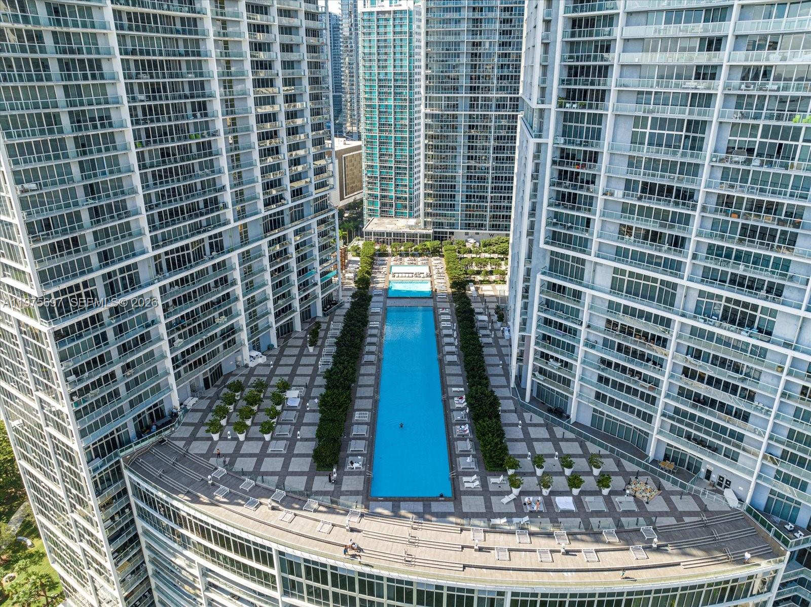 485 Brickell Avenue 1807 Property Photo 23