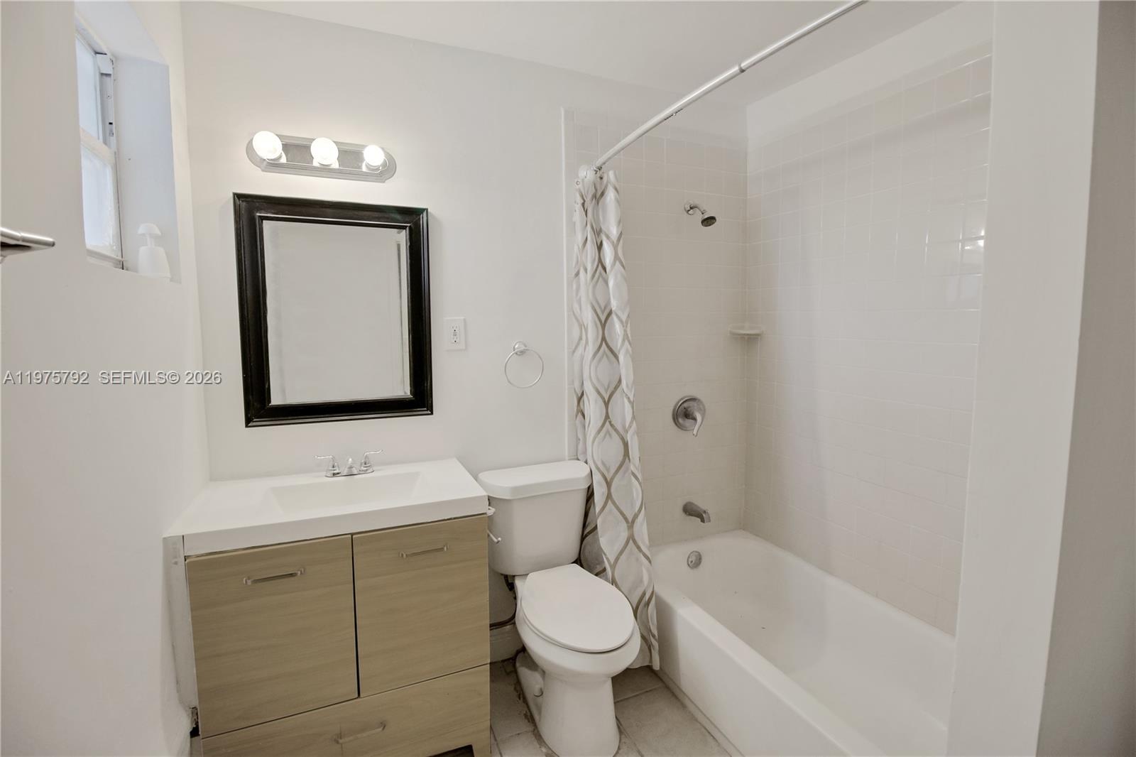 1160 W 26th Court B Property Photo 11
