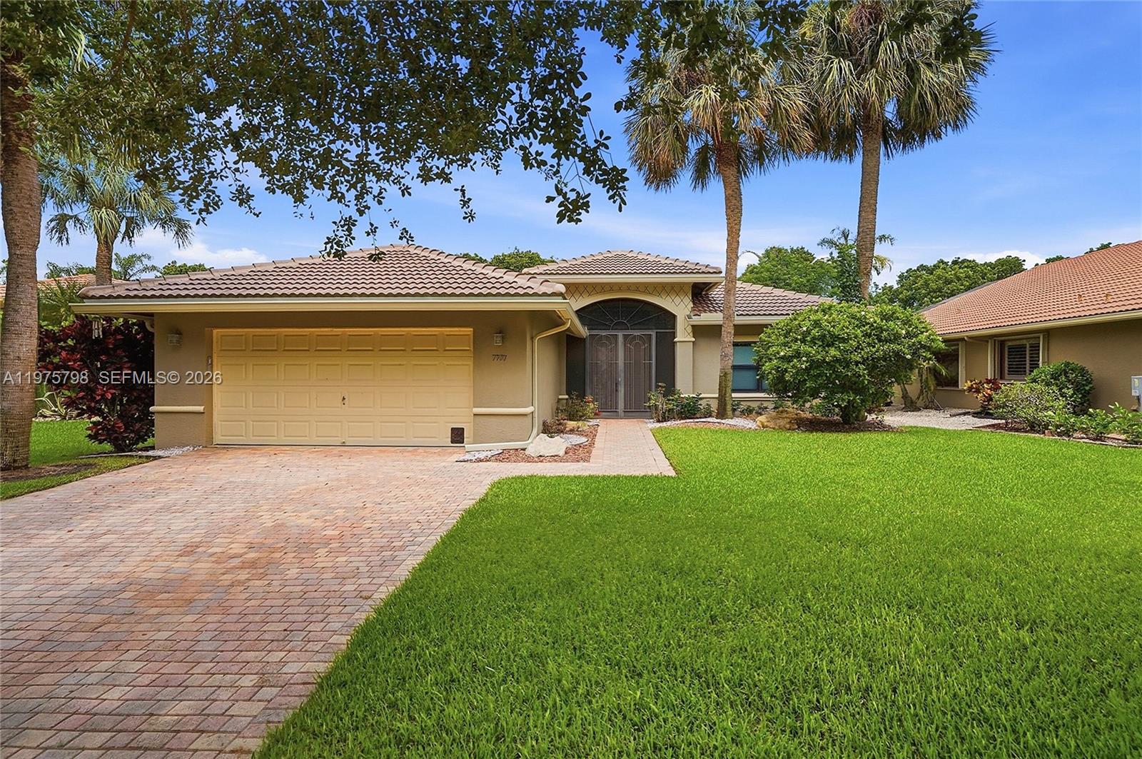 7771 Via Grande Property Photo 2