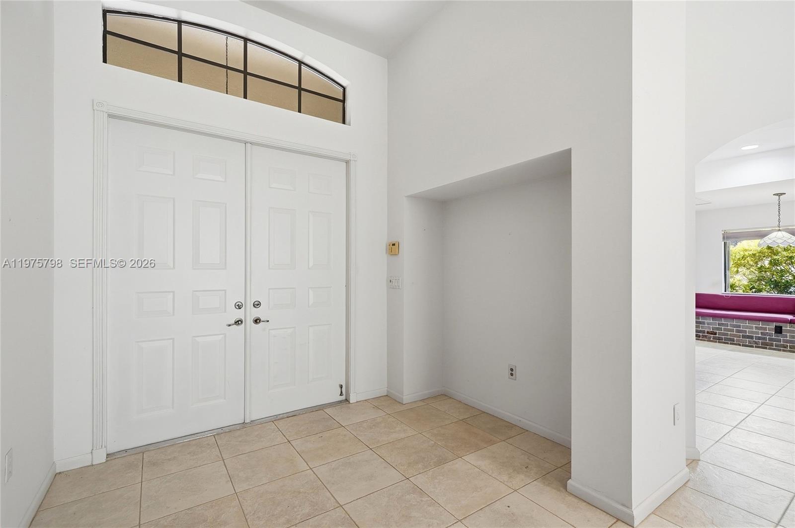 7771 Via Grande Property Photo 5