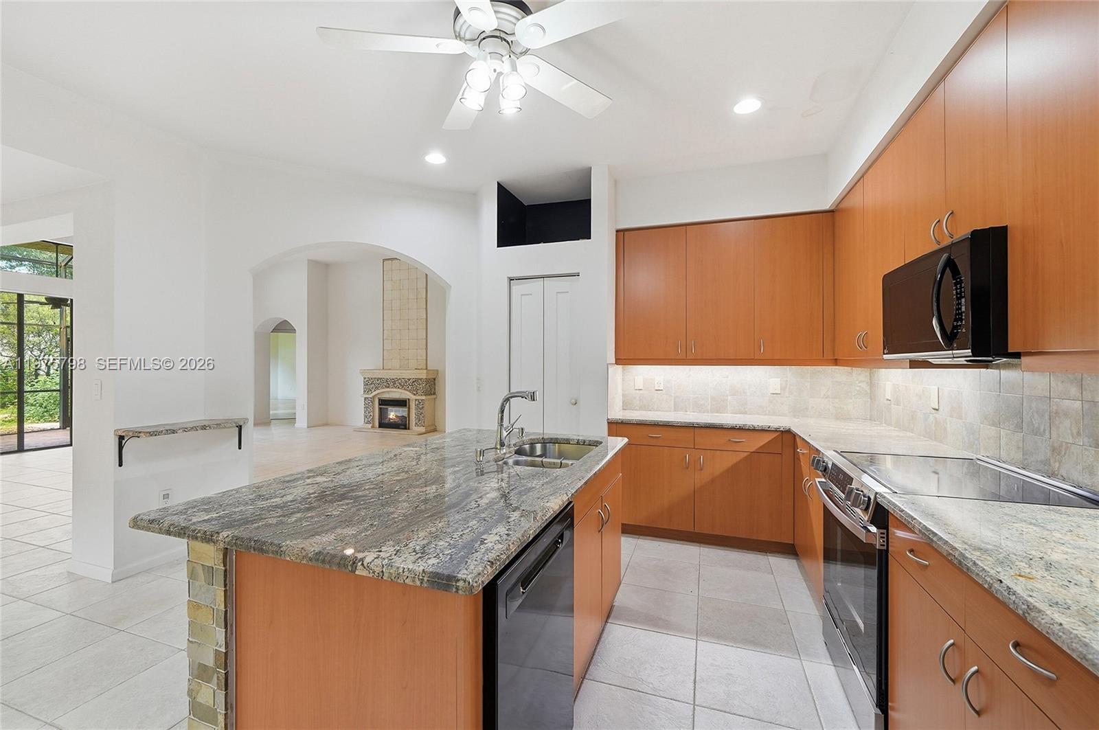 7771 Via Grande Property Photo 15