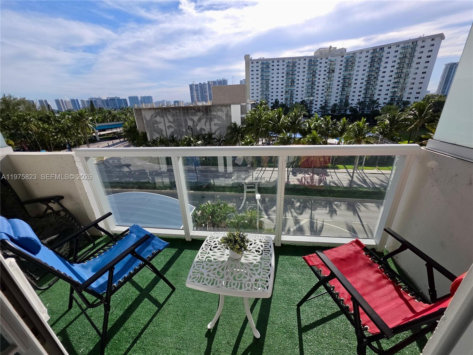 19201 Collins Avenue 432 Property Photo 28