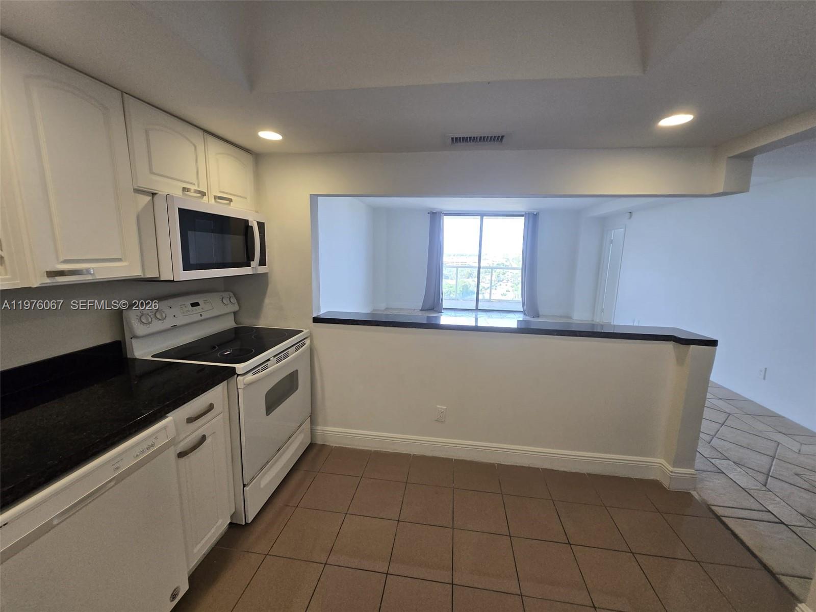 13499 Biscayne Boulevard 1505 Property Photo 4