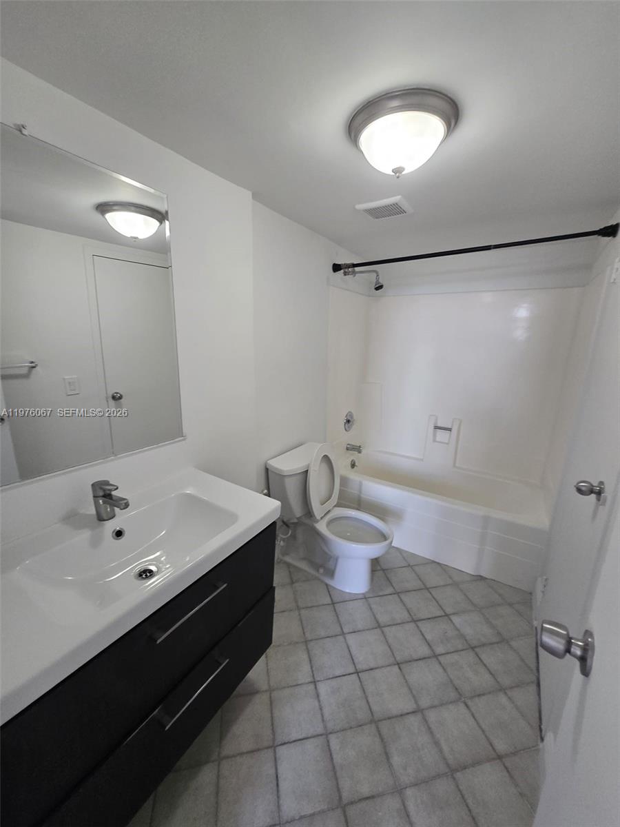 13499 Biscayne Boulevard 1505 Property Photo 9