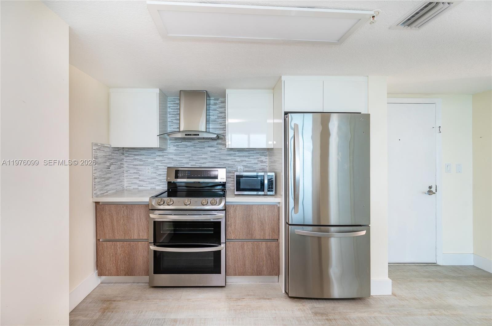 1800 N Bayshore Drive 2503 Property Photo 8