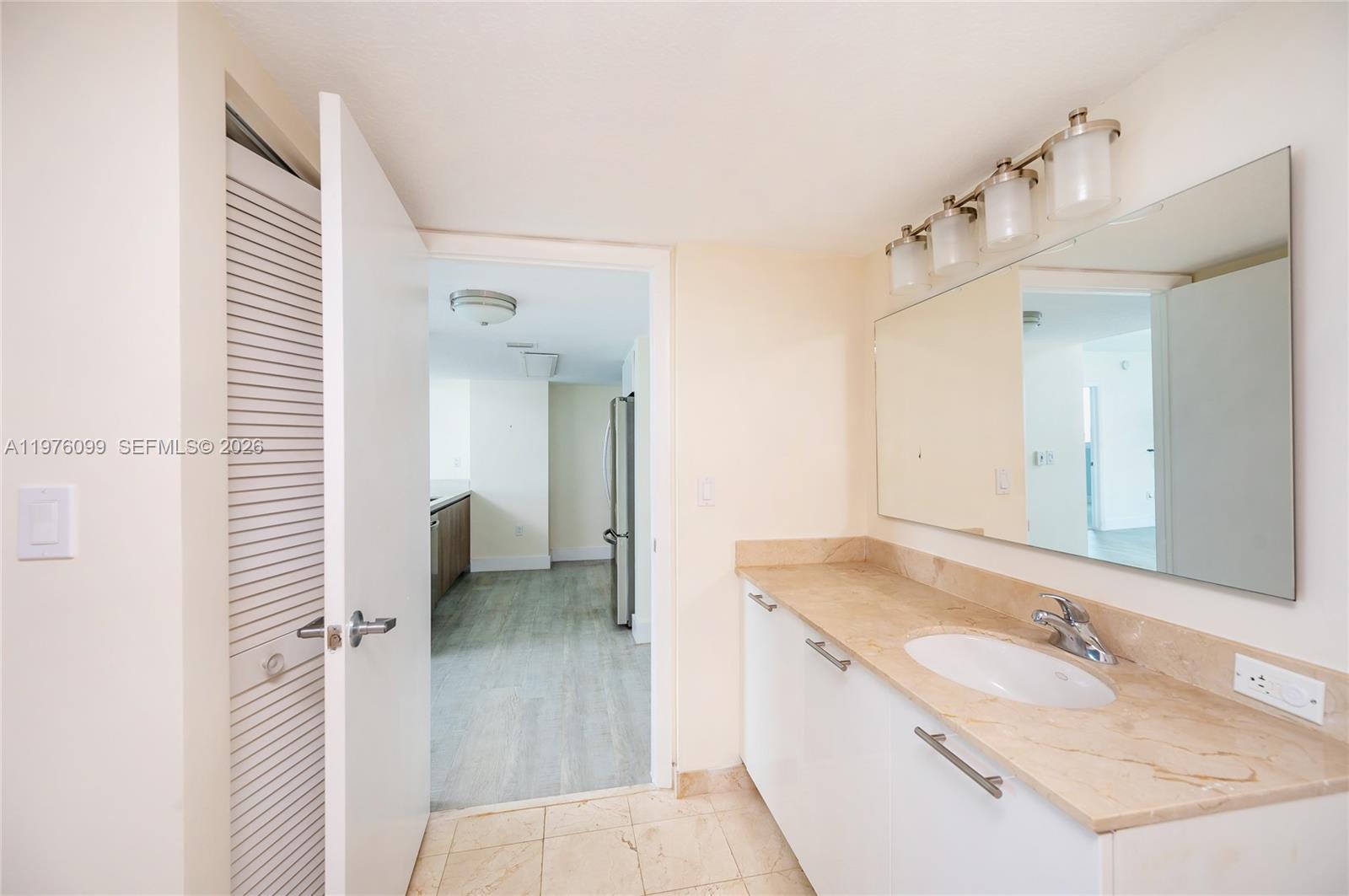 1800 N Bayshore Drive 2503 Property Photo 25
