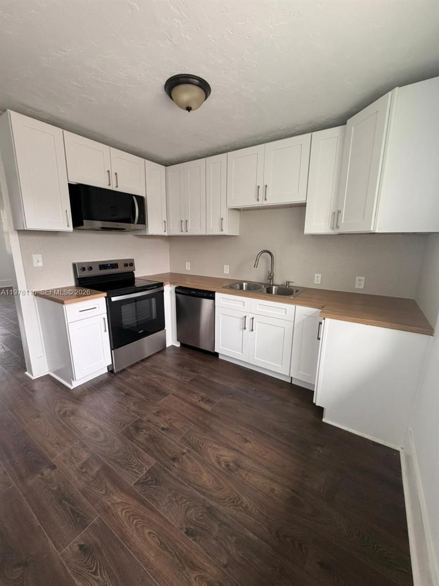 1201 E University Avenue Property Photo 9
