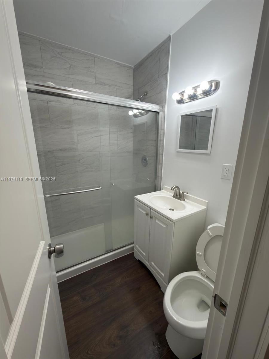 1201 E University Avenue Property Photo 11