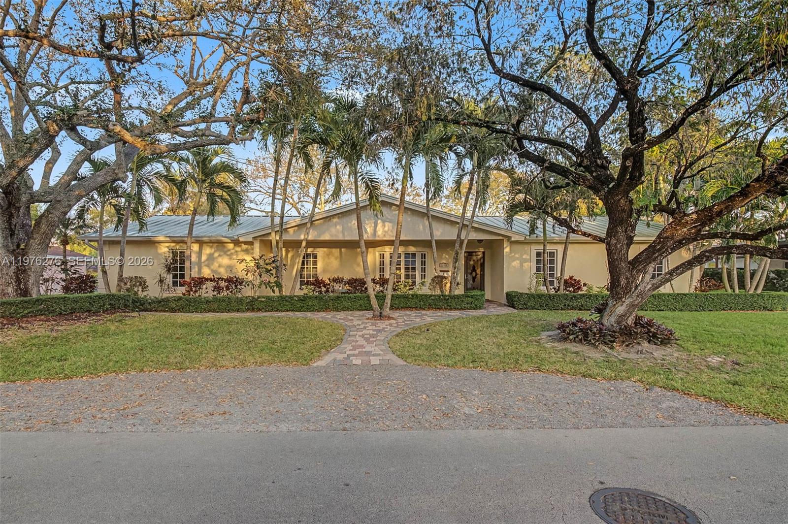 15401 Sw 81 Avenue Property Photo 1