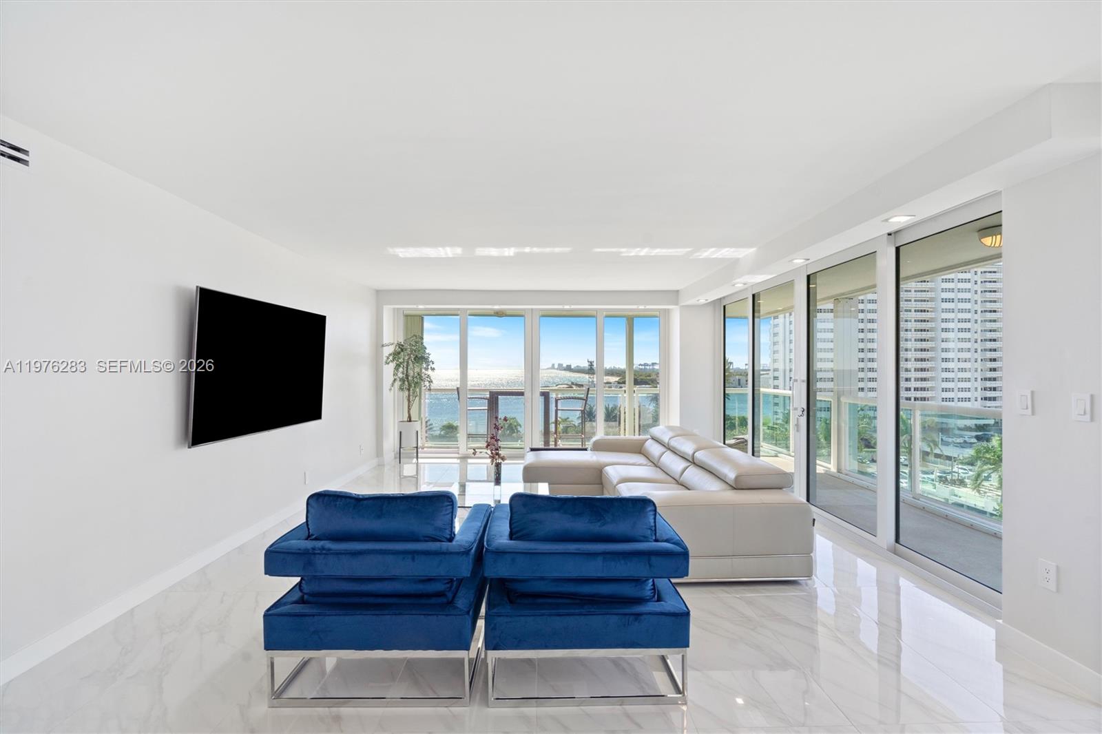 2100 S Ocean Lane 502 Property Photo 5
