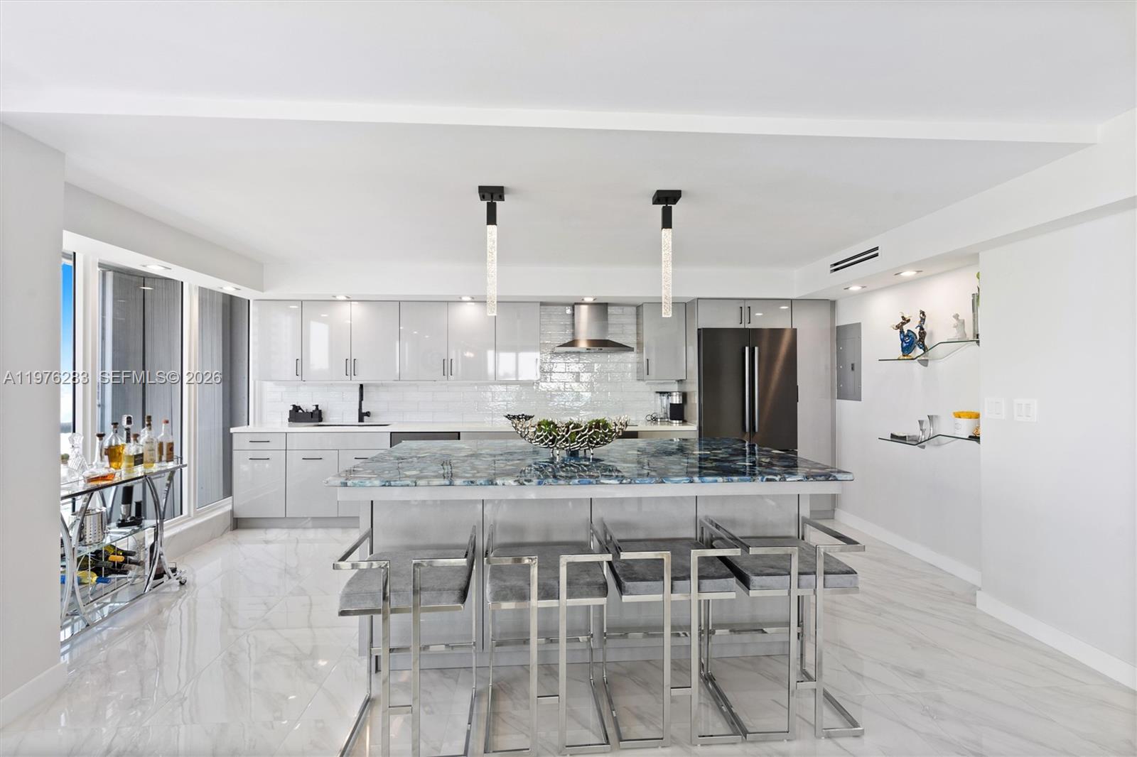 2100 S Ocean Lane 502 Property Photo 11