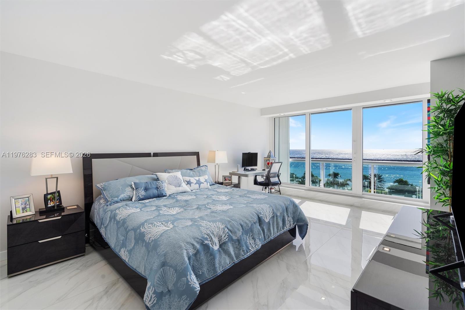 2100 S Ocean Lane 502 Property Photo 20