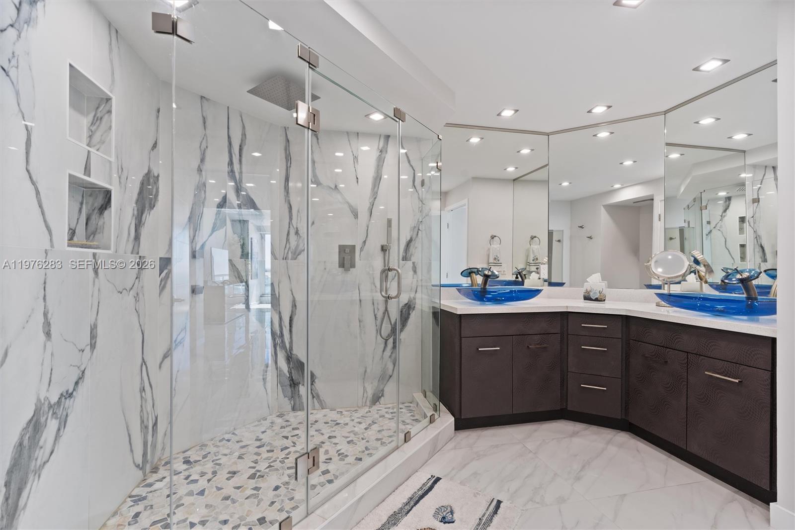 2100 S Ocean Lane 502 Property Photo 23
