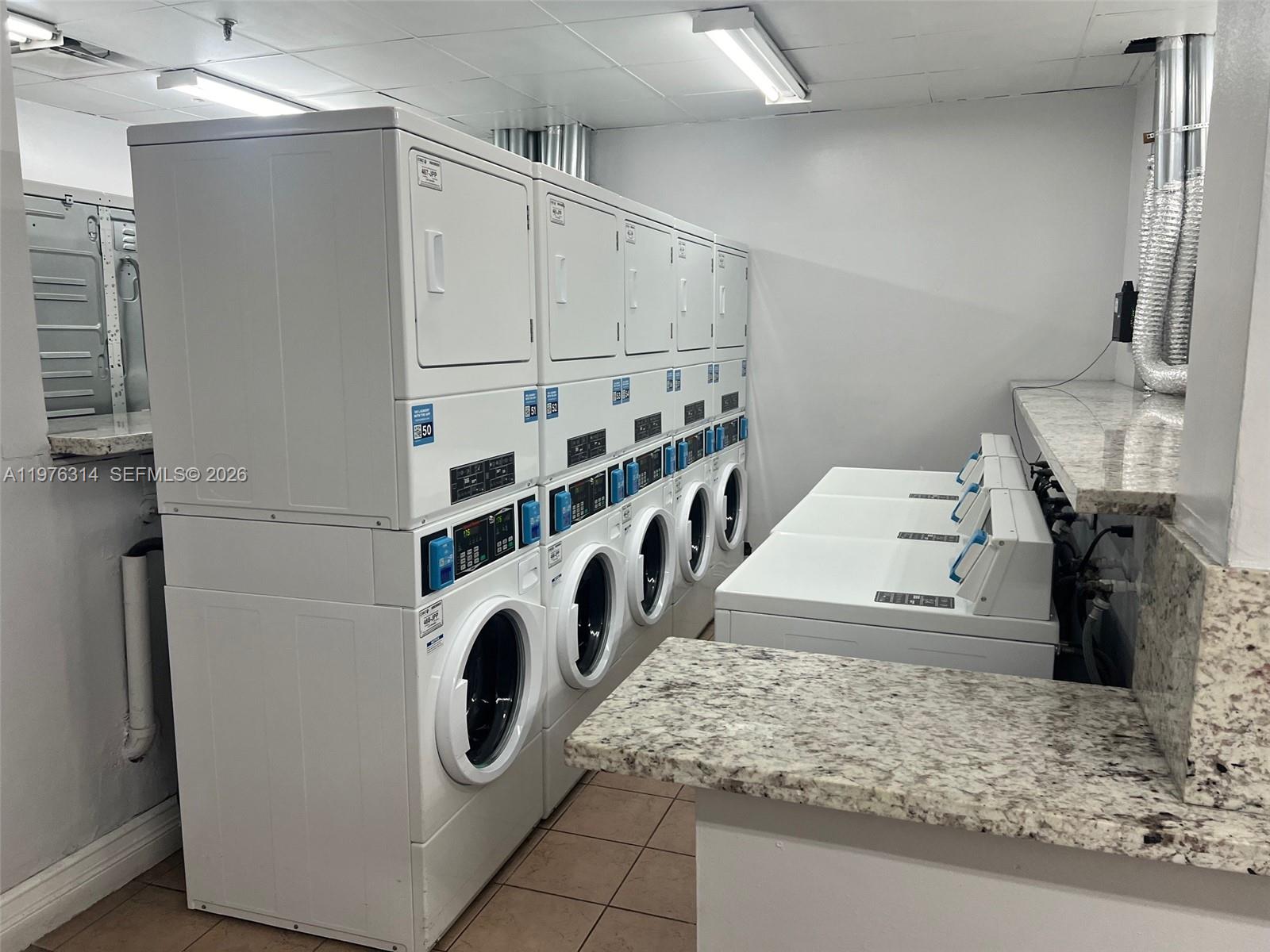 850 N Miami Avenue W-1806 Property Photo 4