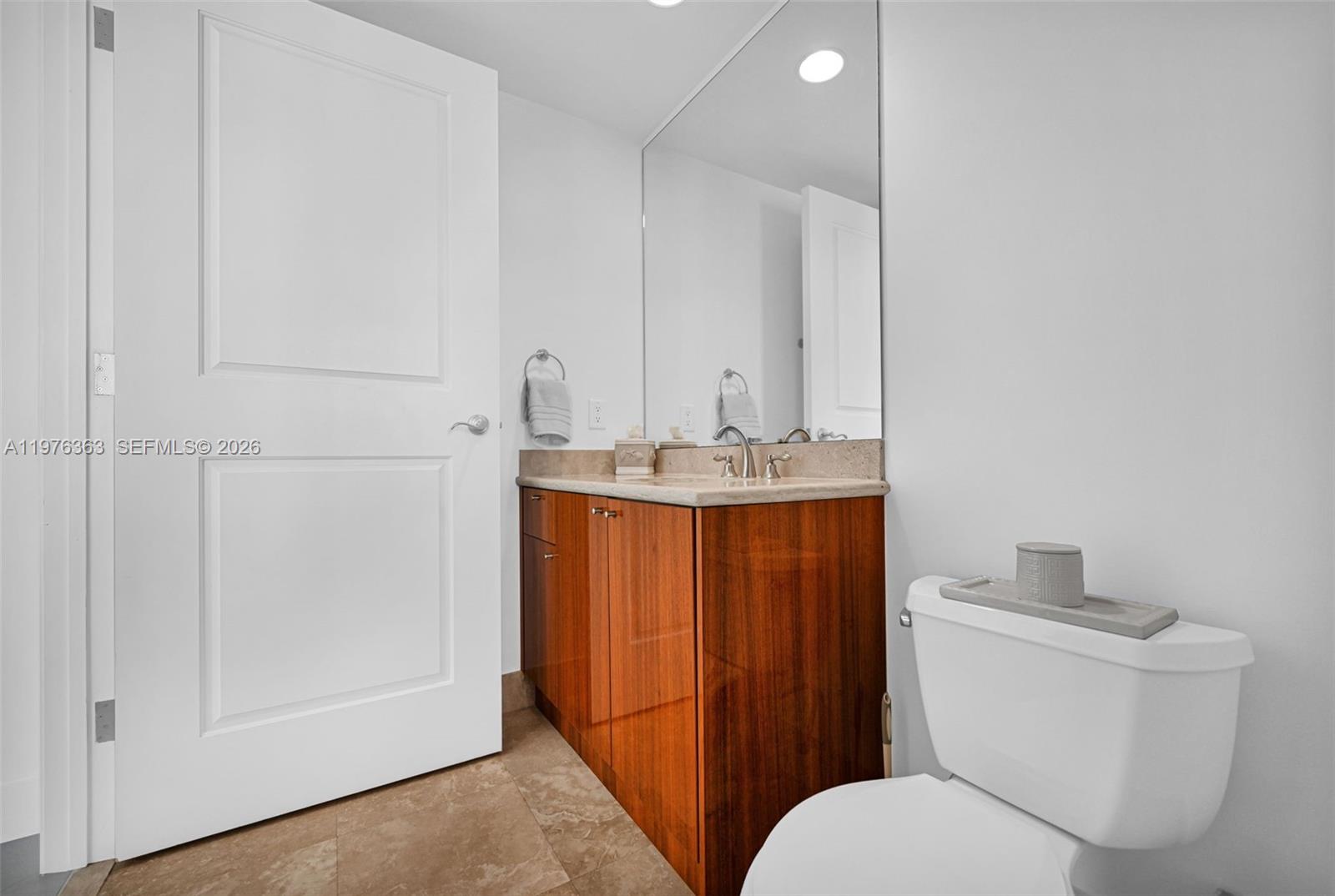 2700 N Ocean Drive 902b Property Photo 36