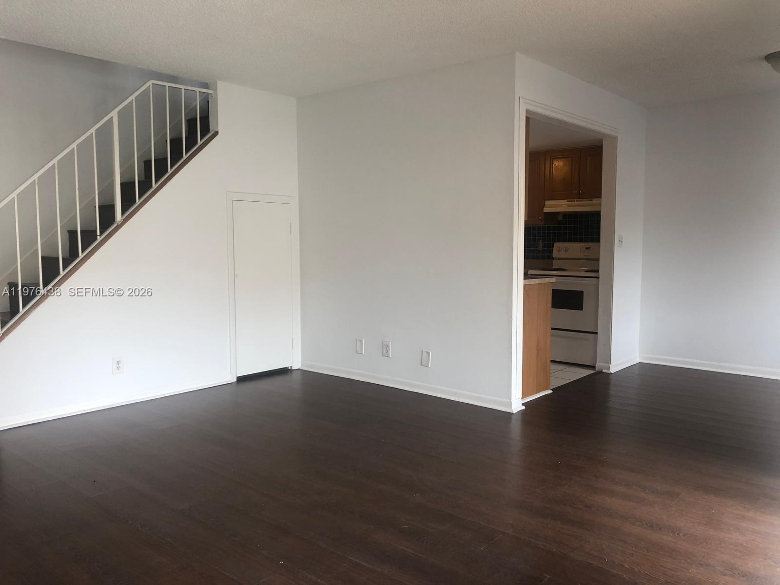 6603 Winfield Boulevard Property Photo 8
