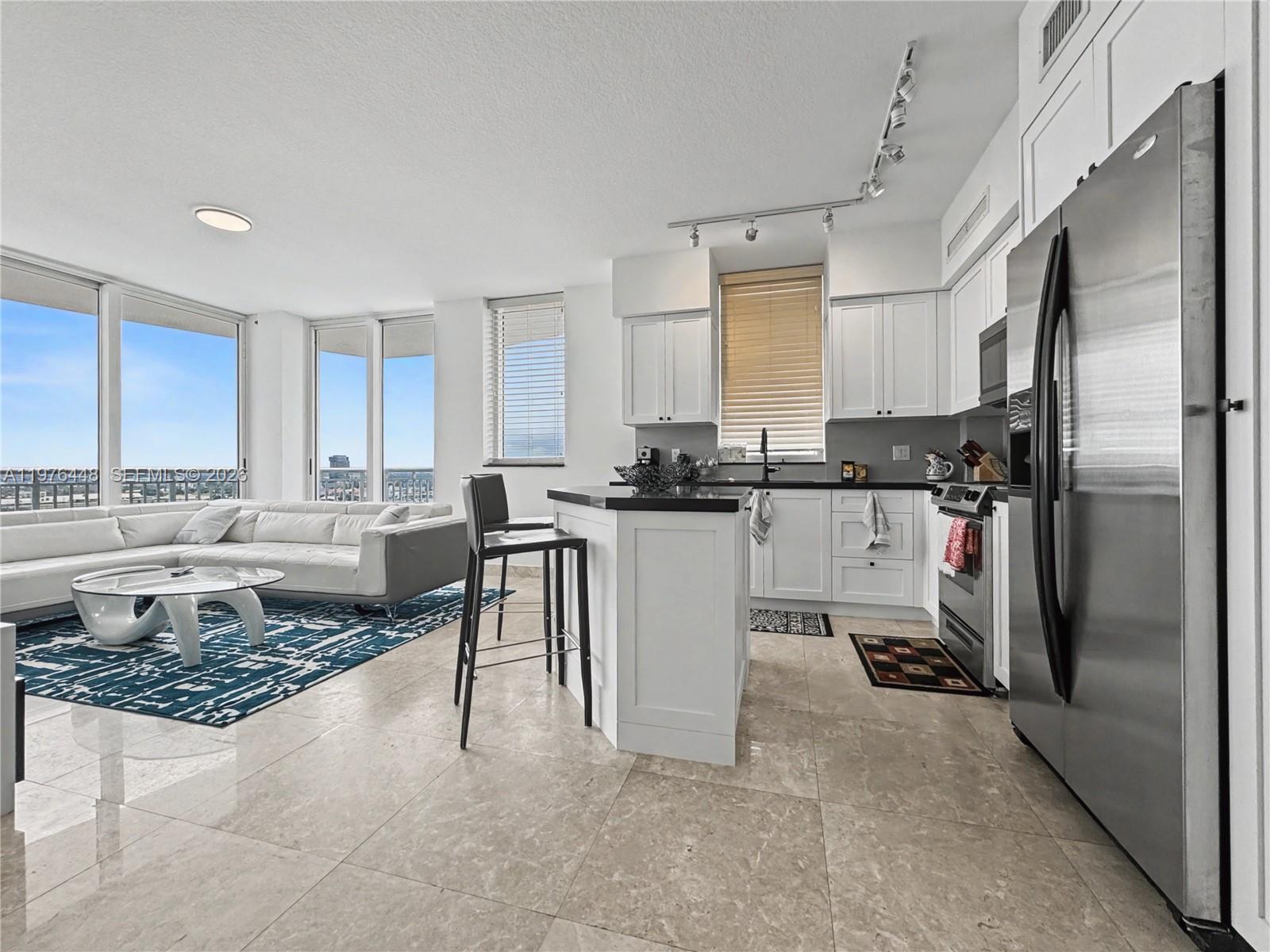 1755 E Hallandale Beach Boulevard 2207e Property Photo 4