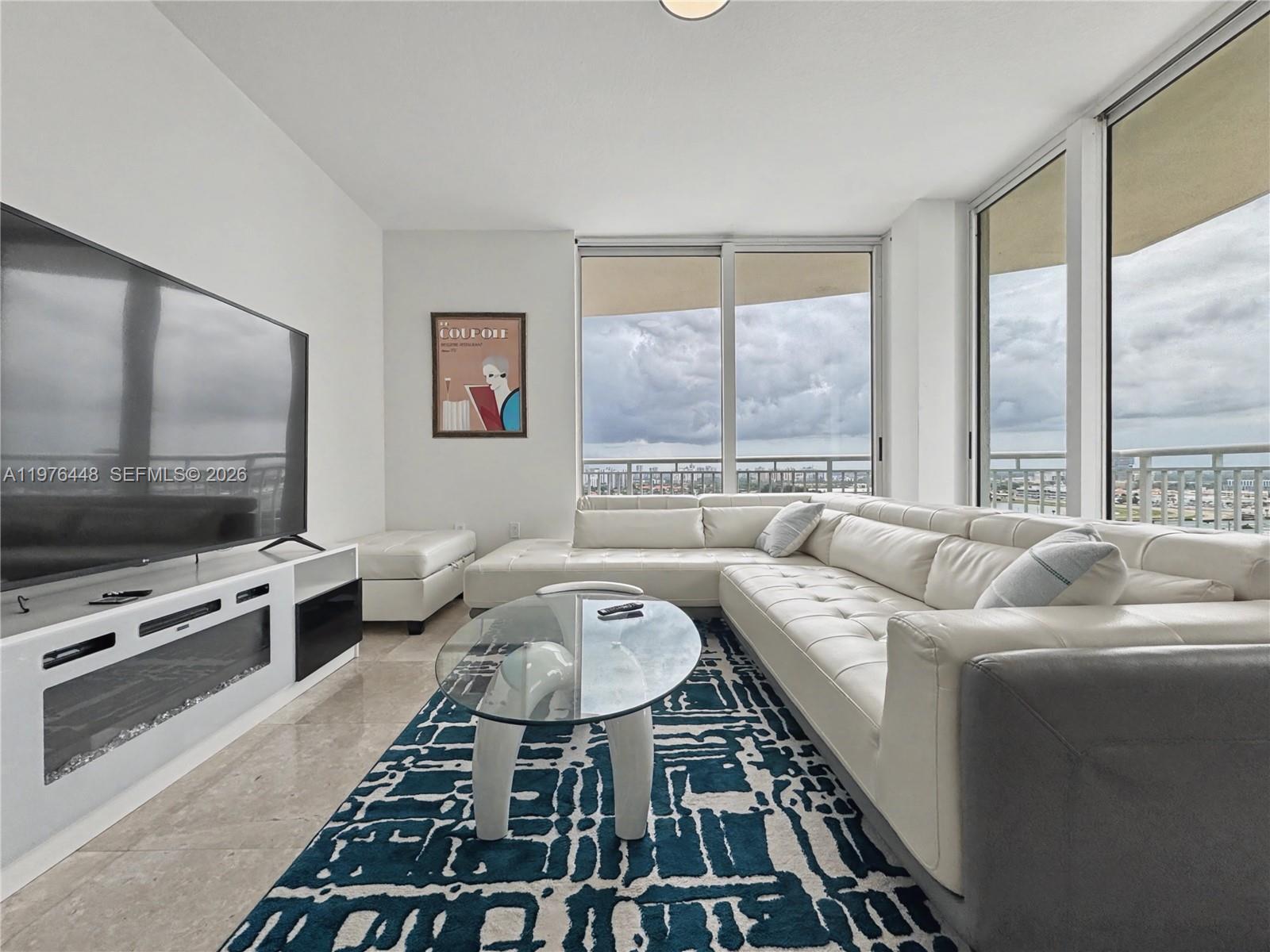 1755 E Hallandale Beach Boulevard 2207e Property Photo 9