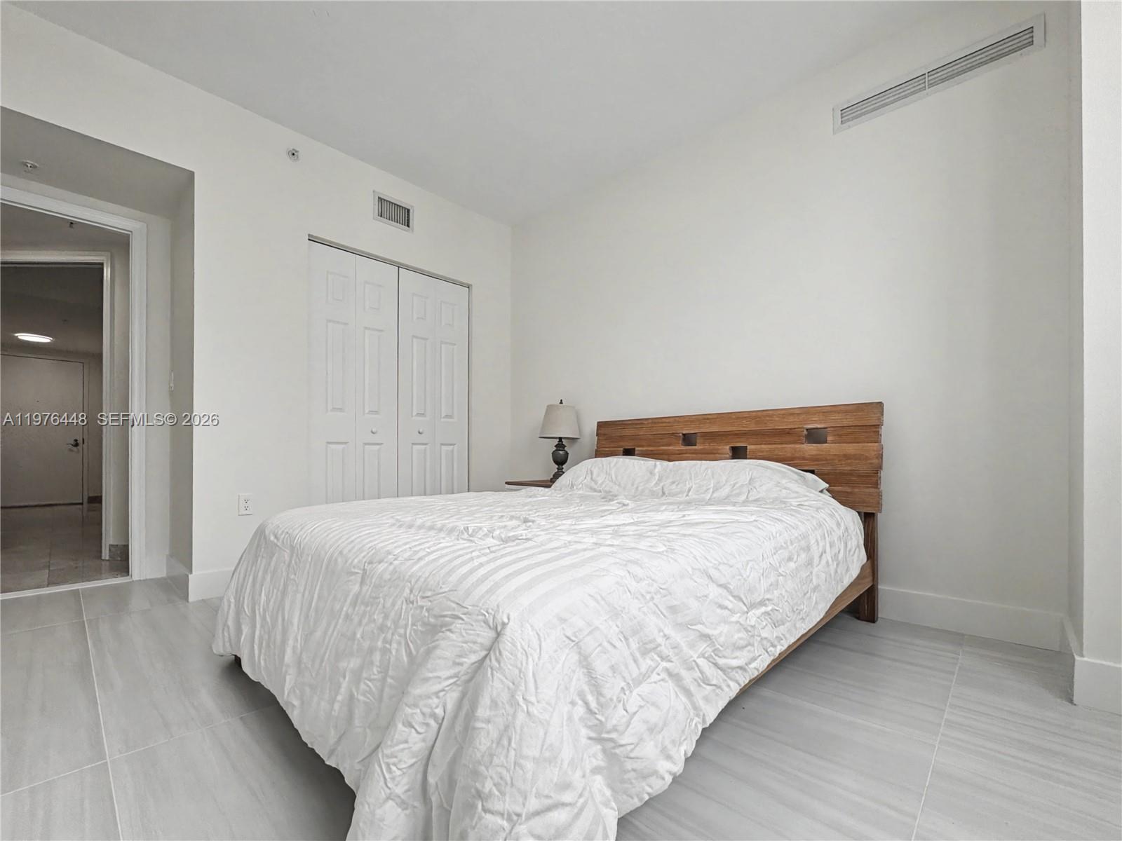 1755 E Hallandale Beach Boulevard 2207e Property Photo 26