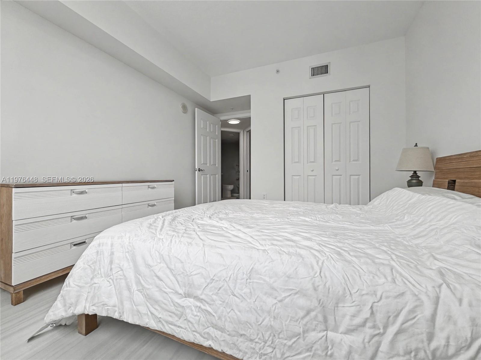 1755 E Hallandale Beach Boulevard 2207e Property Photo 27
