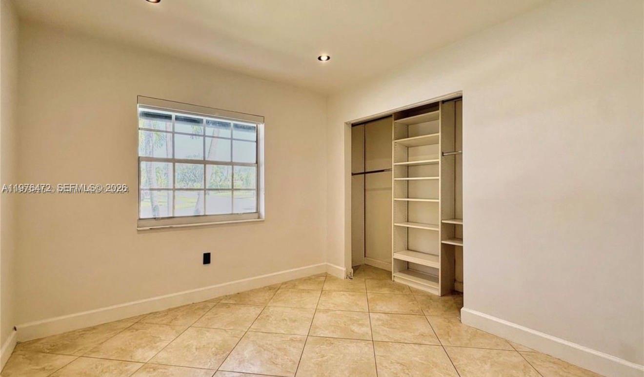 21020 Ne 18th Court Property Photo 4