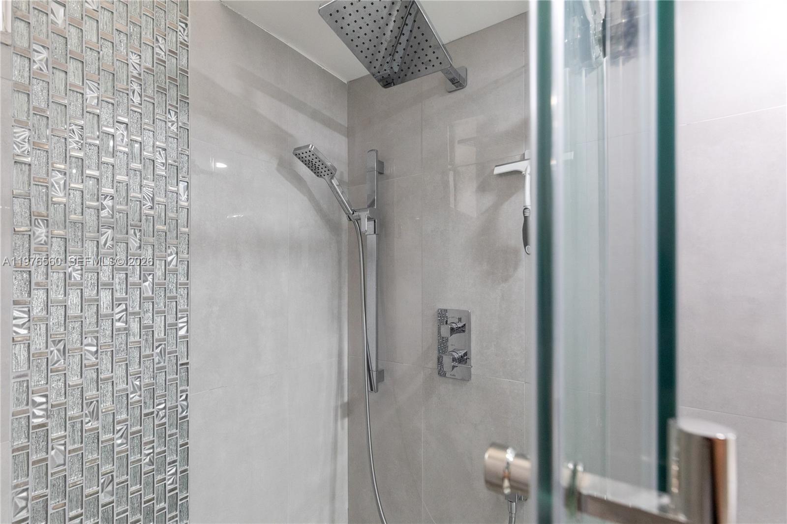 2500 Parkview Drive 1121 Property Photo 30