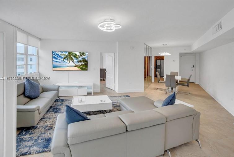 999 Brickell Bay Drive 2007 Property Photo 12
