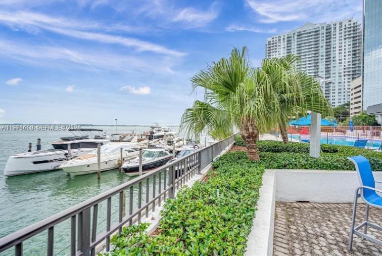 999 Brickell Bay Drive 2007 Property Photo 24