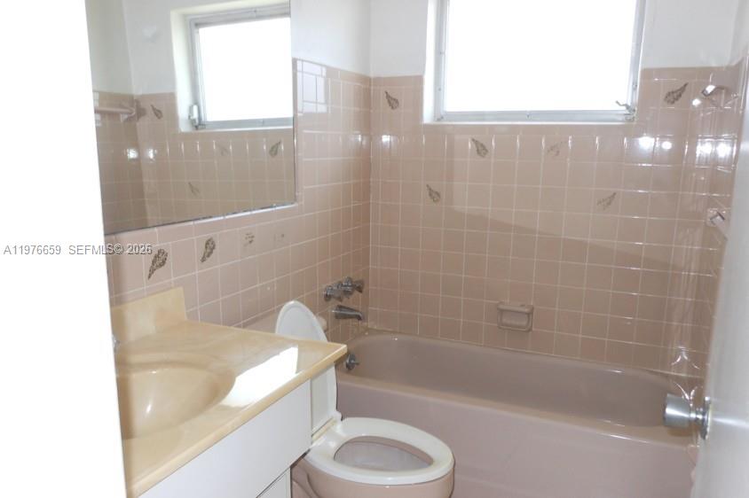 4955 Nw 55th Street Property Photo 13