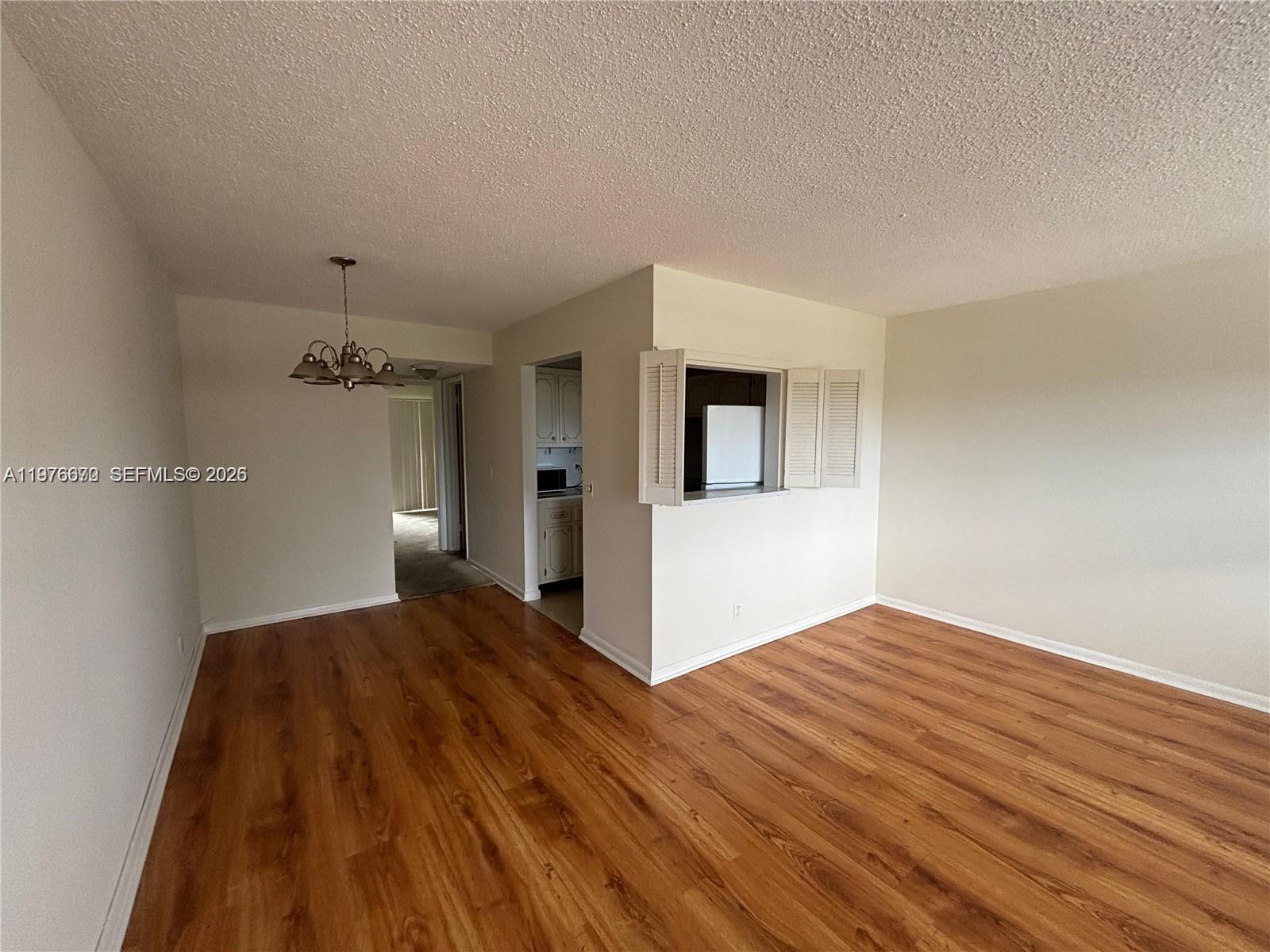 36 Windsor B Property Photo 1