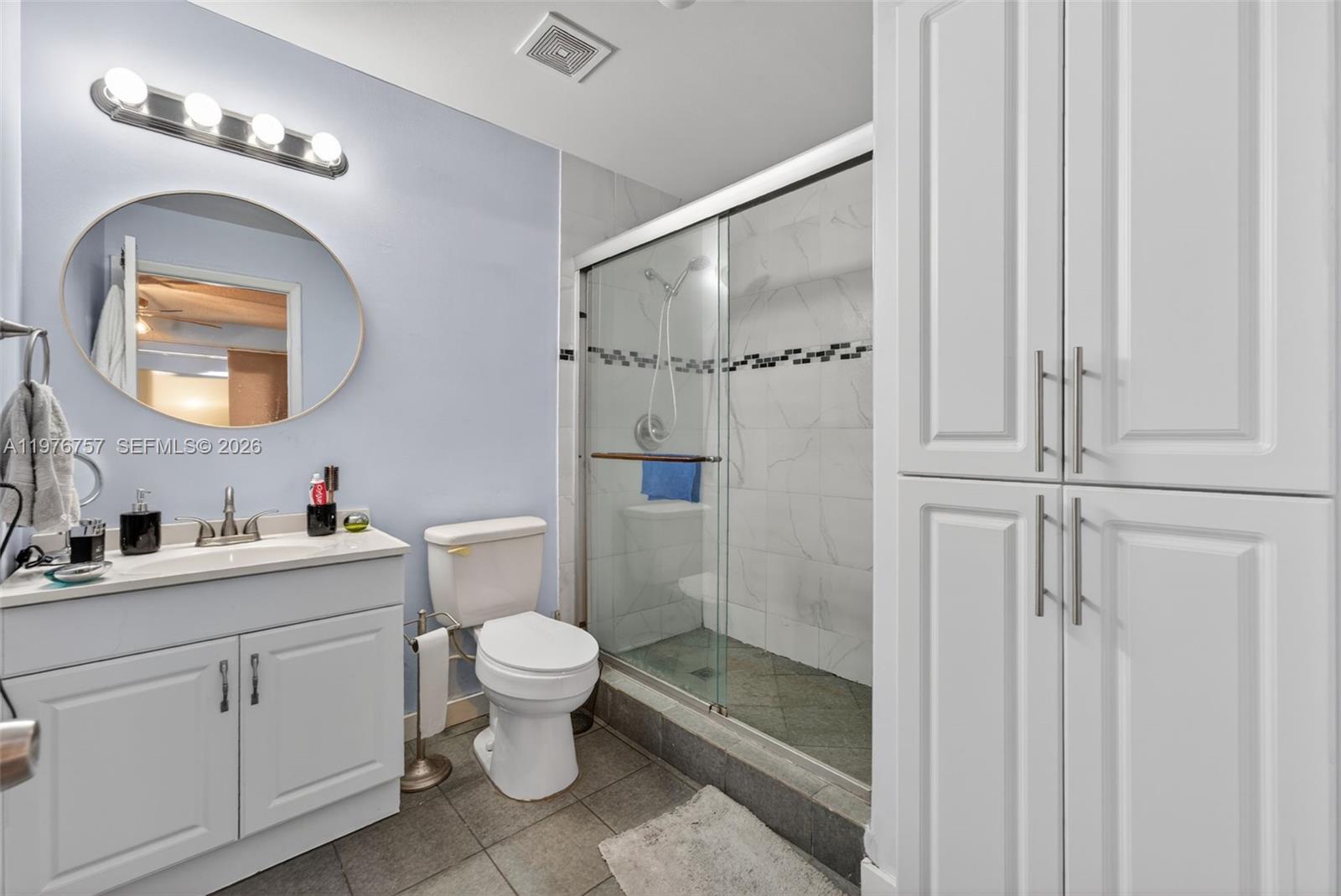 9748 S Belfort Circle 201 Property Photo 9