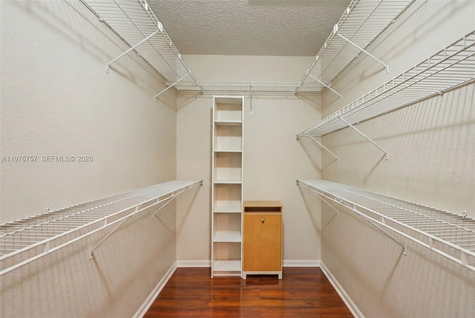 9748 S Belfort Circle 201 Property Photo 12