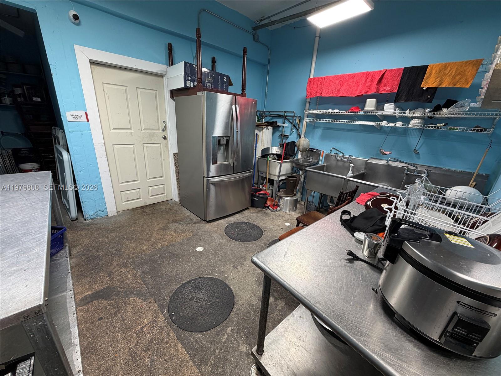 A11976808 Property Photo 3