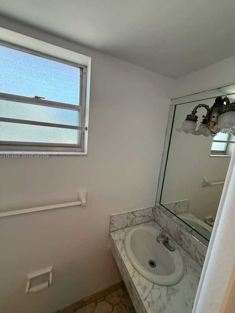 2820 Ne 201st Terrace F215 Property Photo 7
