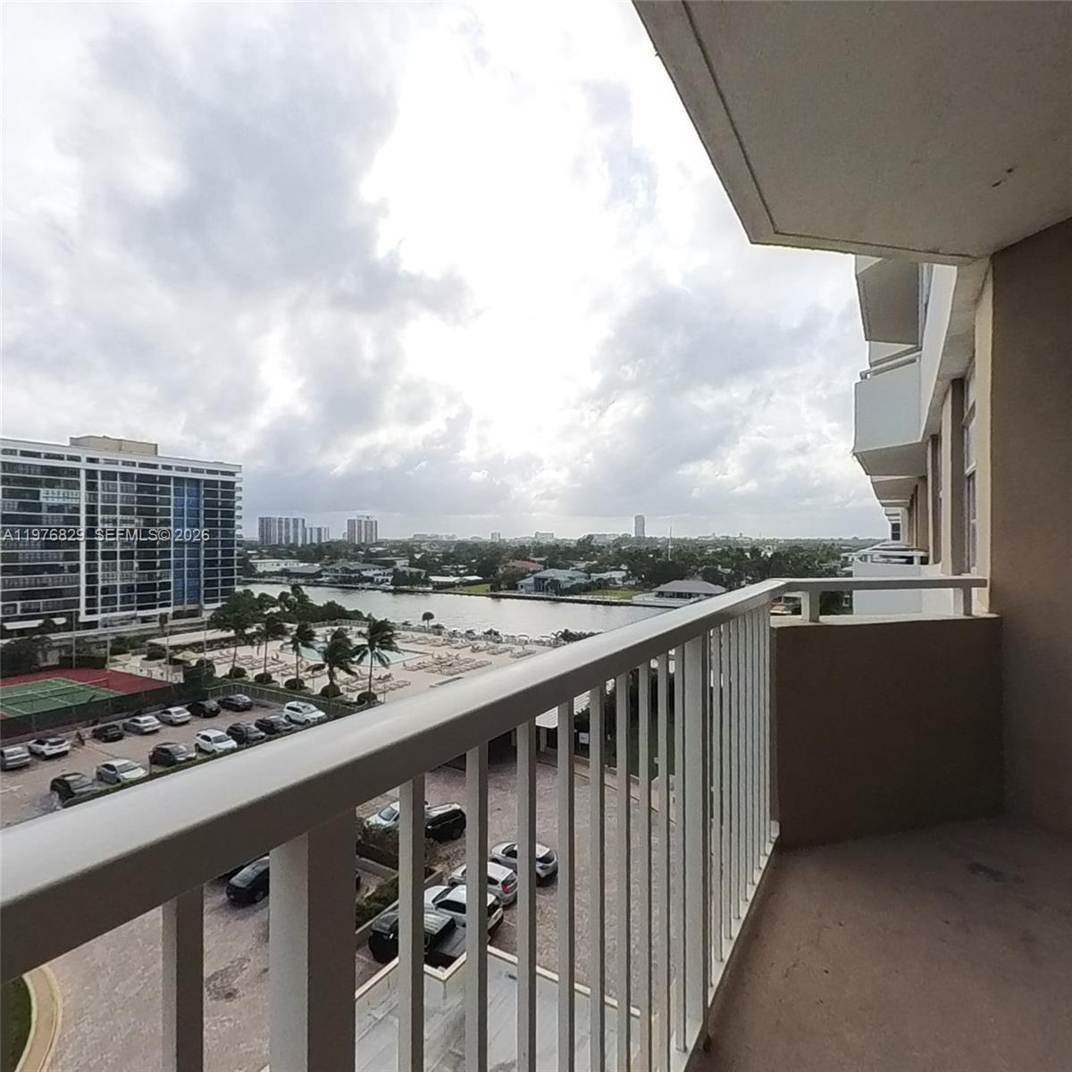1965 S Ocean Drive 7e Property Photo 6