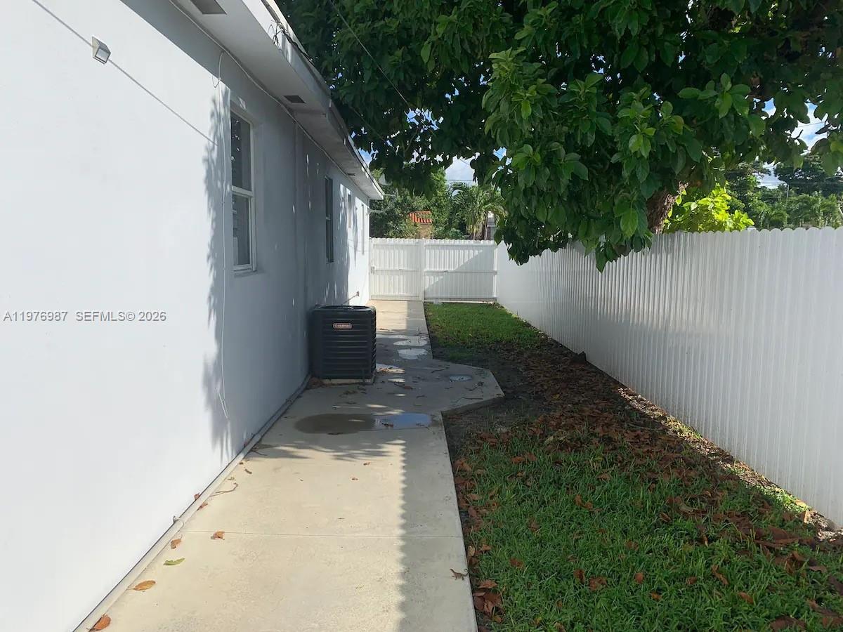 1762 Nw 15th Street Property Photo 22