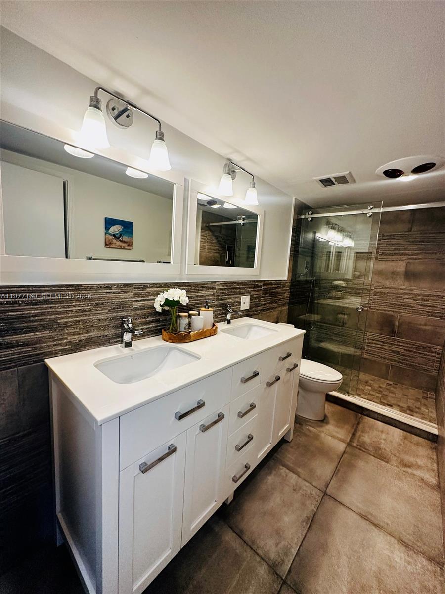 1501 S Ocean Drive 1006 Property Photo 10