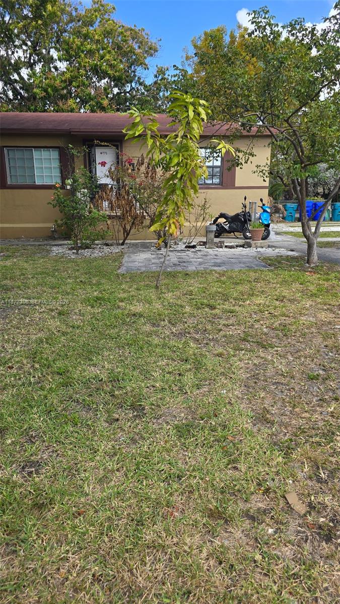 6910 Nw 5th Place Property Photo 6