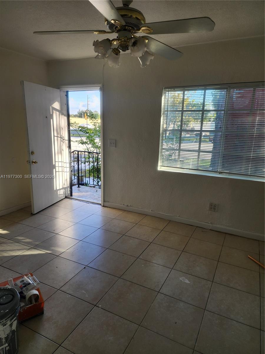 6910 Nw 5th Place Property Photo 11