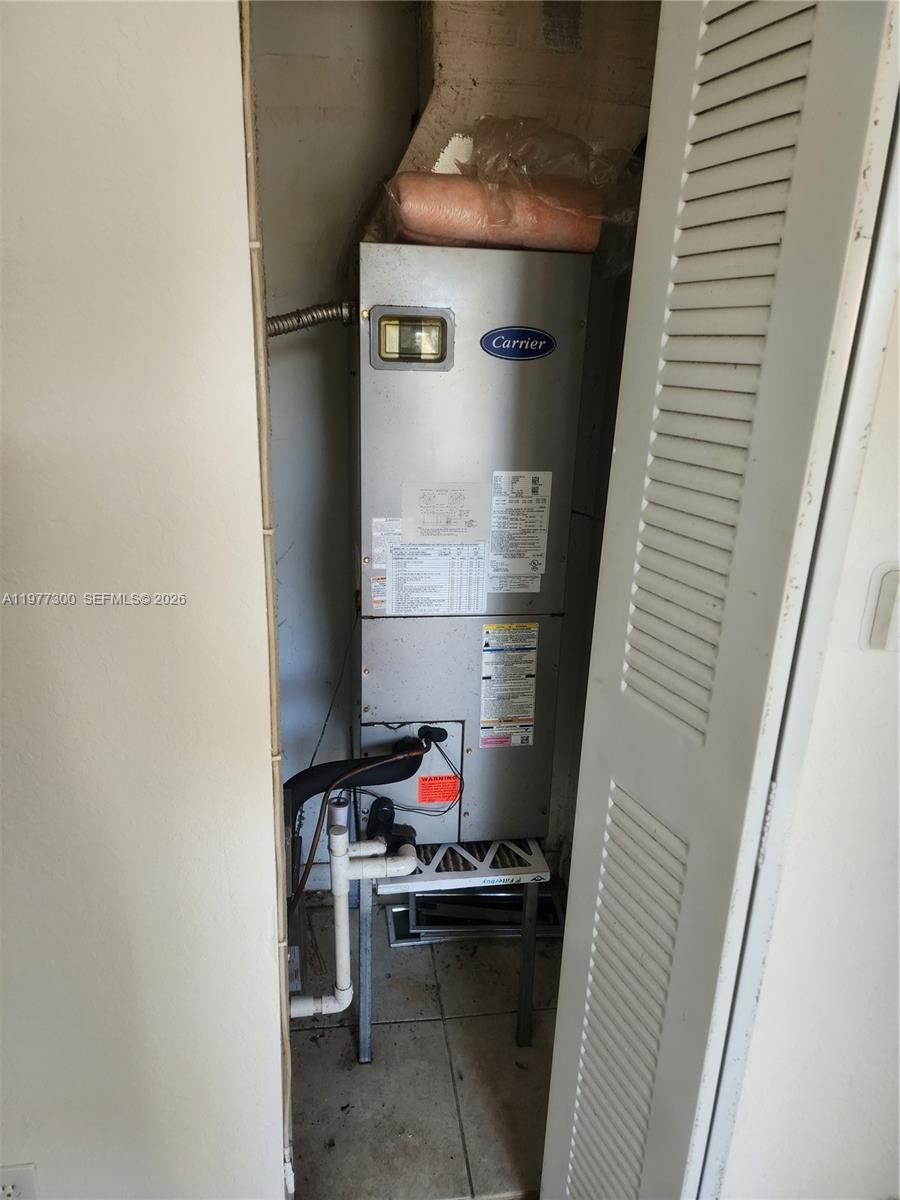 6910 Nw 5th Place Property Photo 12