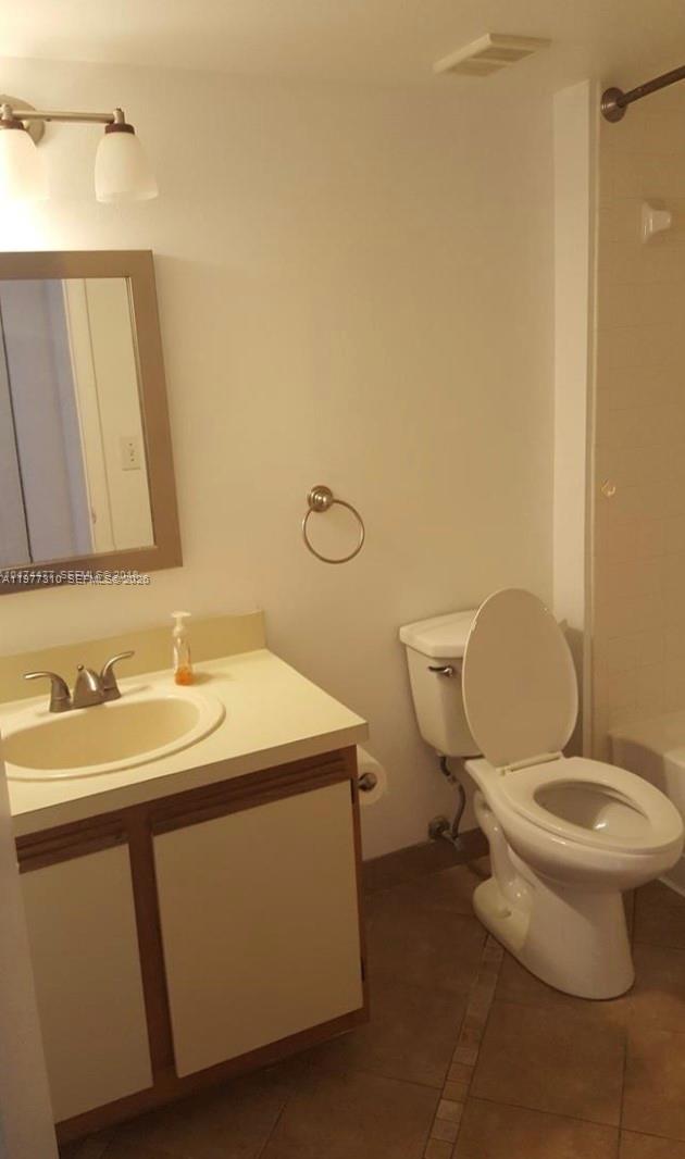 9999 Summerbreeze Drive 420 Property Photo 10