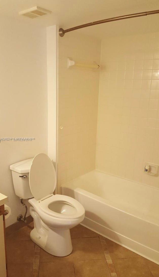 9999 Summerbreeze Drive 420 Property Photo 11