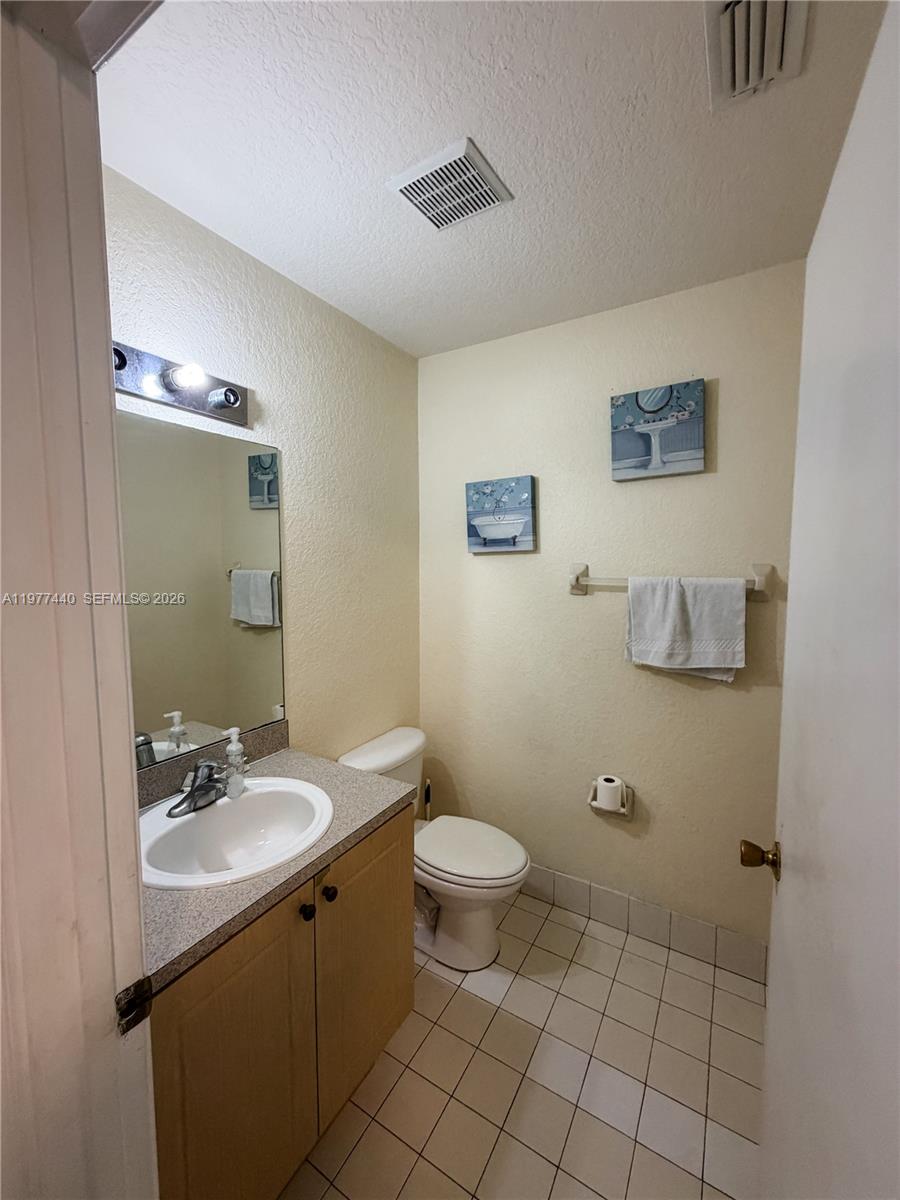 2323 Sw 85way Property Photo 4