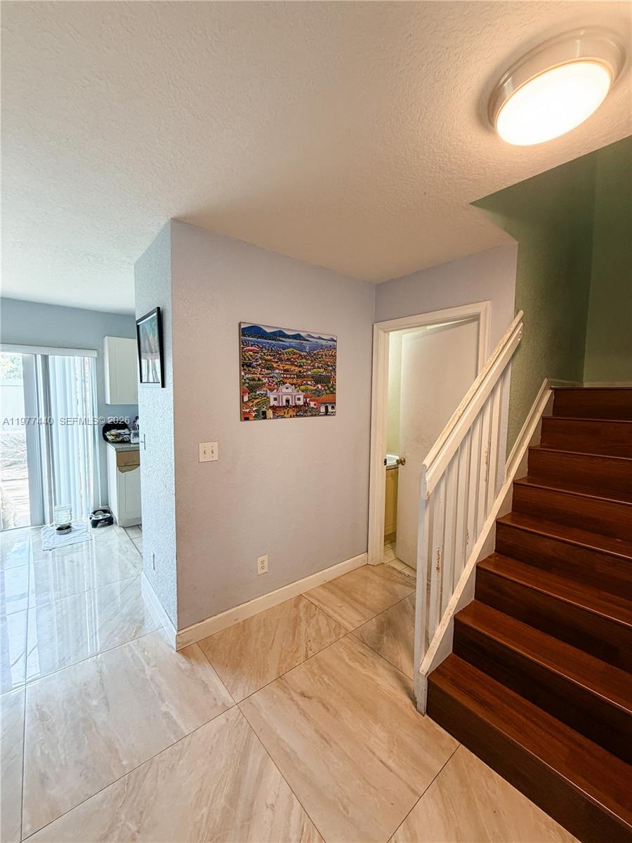 2323 Sw 85way Property Photo 8