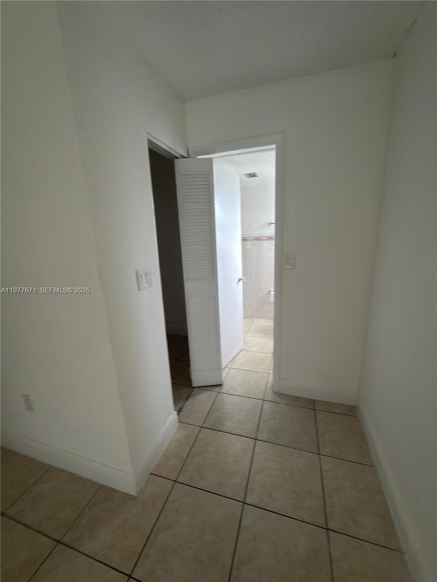 11925 Ne 2nd Avenue B207 Property Photo 7