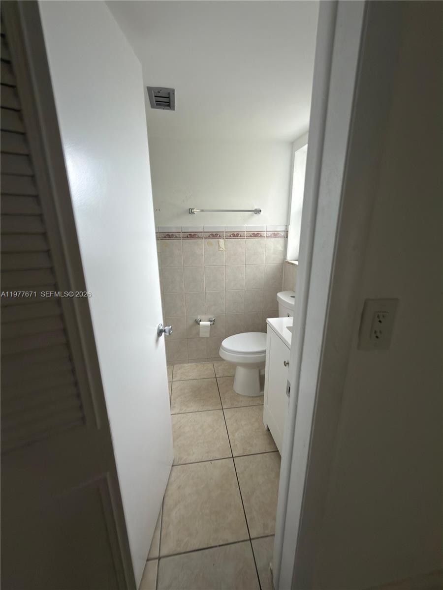 11925 Ne 2nd Avenue B207 Property Photo 14