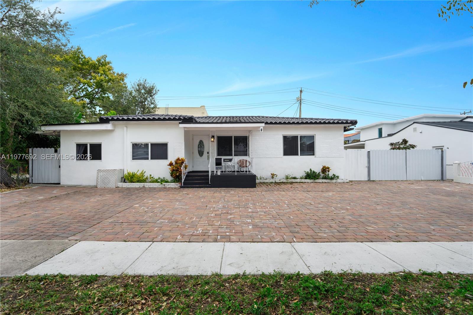 1761 Sw 14 Street Property Photo 4