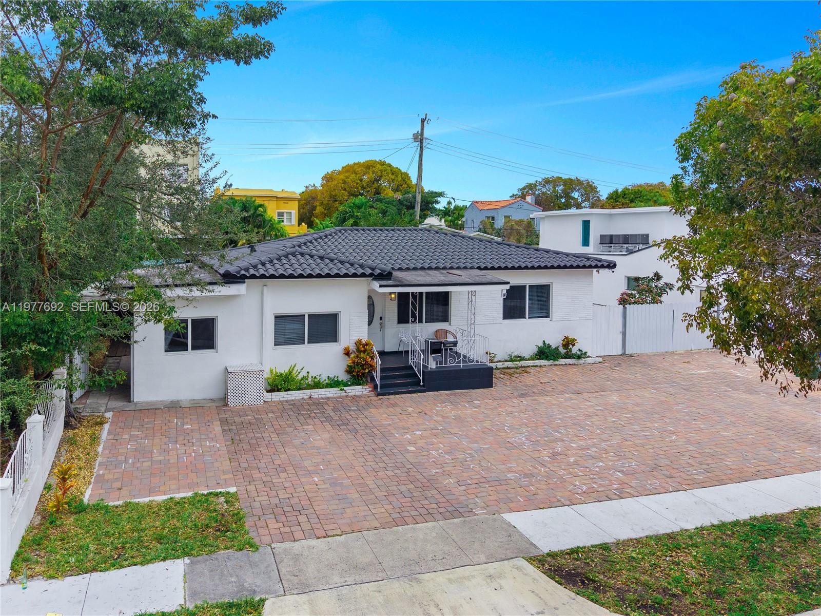 1761 Sw 14 Street Property Photo 5