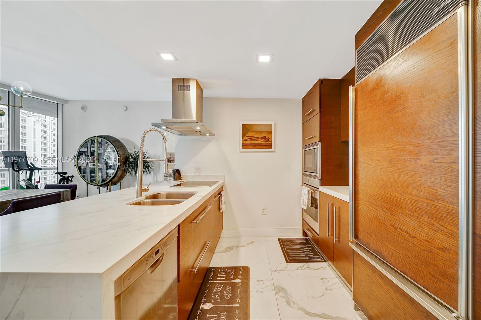 495 Brickell Avenue 2804 Property Photo 4
